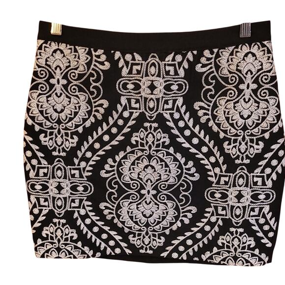 Andrée Black & White Damask Mini Skirt Medium Intricate Print Mid‑Rise - Picture 1 of 8